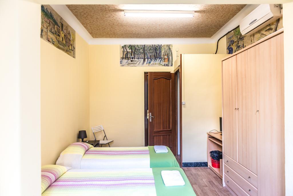 Hostel Turistic Castell Barcelona Exterior foto